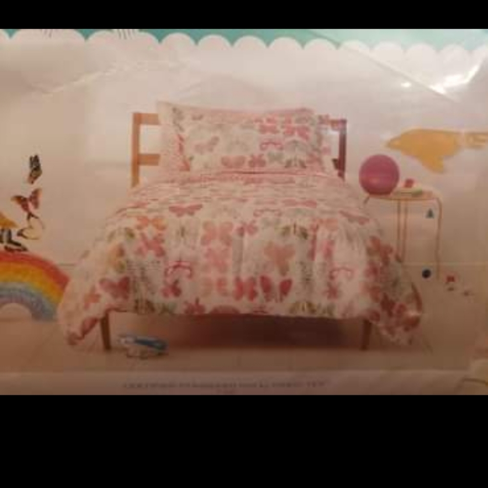 Twin pink bedding set